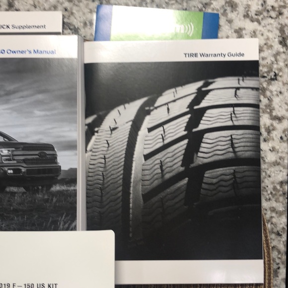 2019 Ford F-150 Owners Manual Kit - Picture 4 of 6